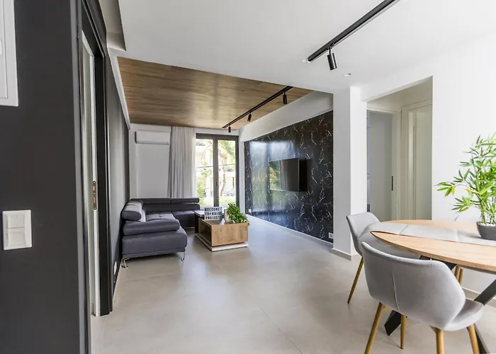 Varkiza Luxury Suites By Raise