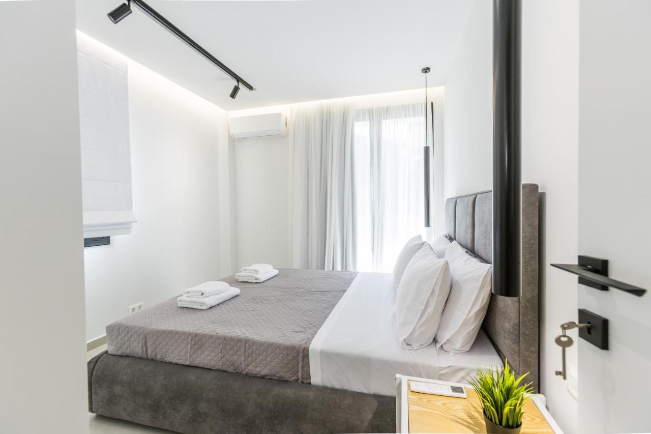 Varkiza Luxury By Raise * Vári