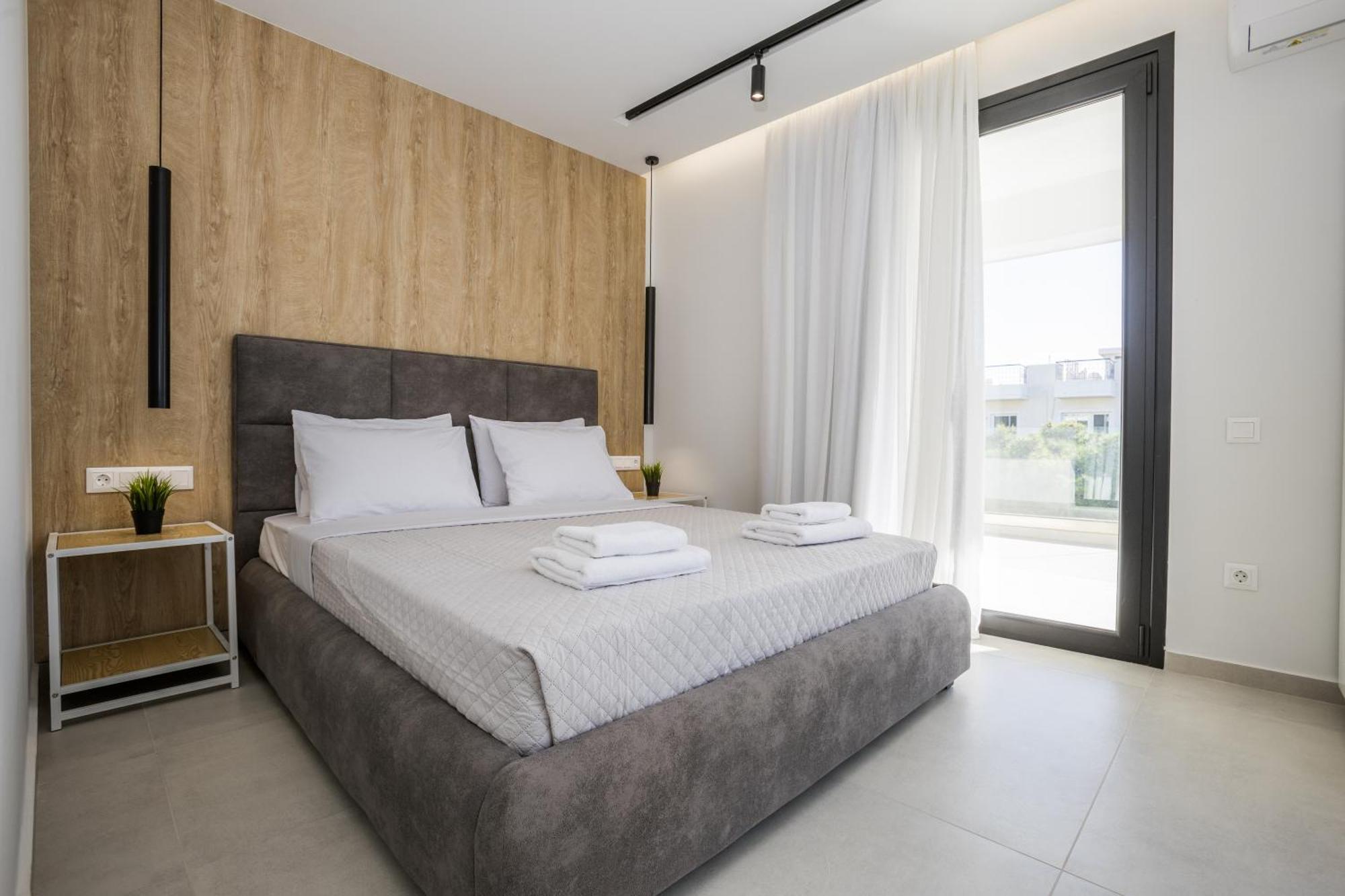 Apartment Varkiza Luxury By Raise Vári