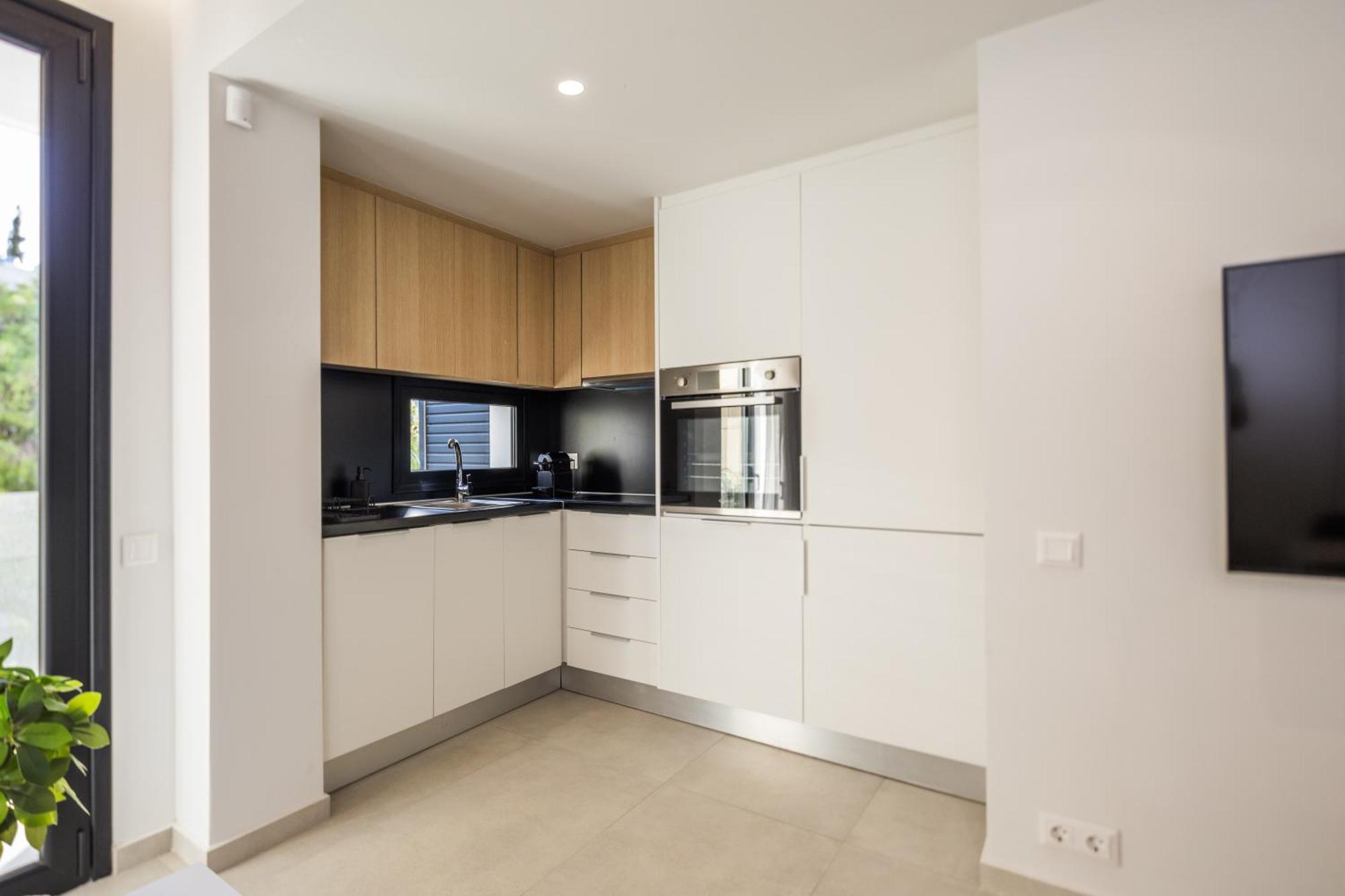 Apartment Varkiza Luxury By Raise