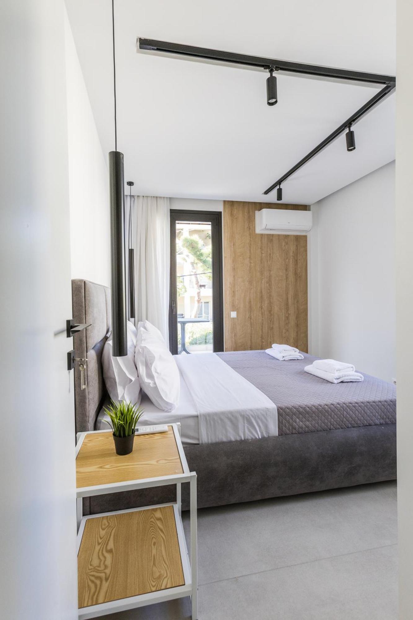 Varkiza Luxury By Raise *